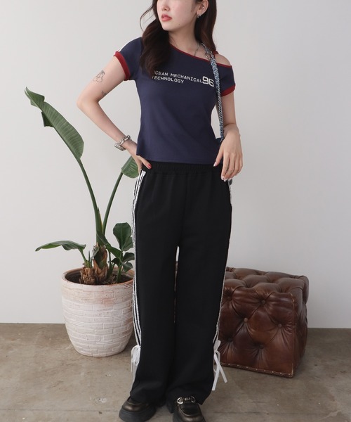 ROOPTOKYO(ループトウキョウ)の「スポーティーデザイン ワンショルダーカットソー(Tシャツ/カットソー・レディース・ブルー/ライトブルー/ホワイト/グレー・FREE)」の15枚目の写真