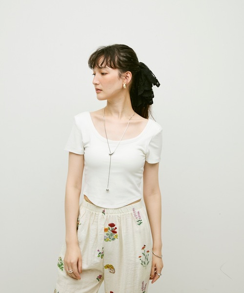 Lutim by u（ルチバイユー）の「Open-back top with cups / カップ付バックオープントップス（Tシャツ/カットソー・レディース・ホワイト/ブラック/グレー・FREE）」の13枚目の写真