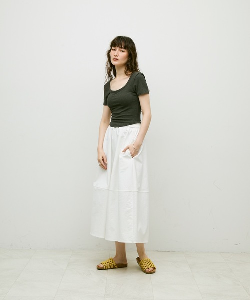 Lutim by u（ルチバイユー）の「Open-back top with cups / カップ付バックオープントップス（Tシャツ/カットソー・レディース・ホワイト/ブラック/グレー・FREE）」の7枚目の写真