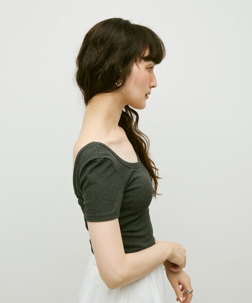 Lutim by u（ルチバイユー）の「Open-back top with cups / カップ付バックオープントップス（Tシャツ/カットソー・レディース・ホワイト/ブラック/グレー・FREE）」の11枚目の写真