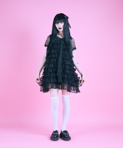 AVENCHUMU(アバンチュウム)の「Full of frills lace tiered one piece(ワンピース・レディース・ブラック/ピンク/ホワイト・FREE)」の4枚目の写真