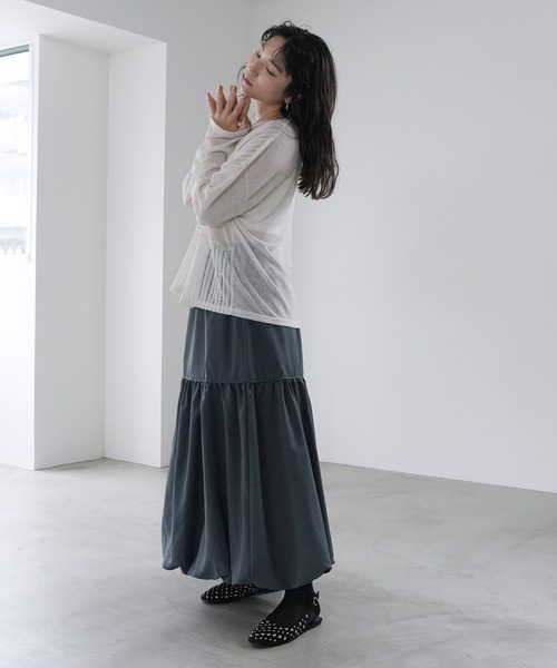 Yeoun(ヨウン)の「ライトシャークスキンティアードバルーンスカート(スカート・レディース・ダークグレー/ブラック・M)」の21枚目の写真