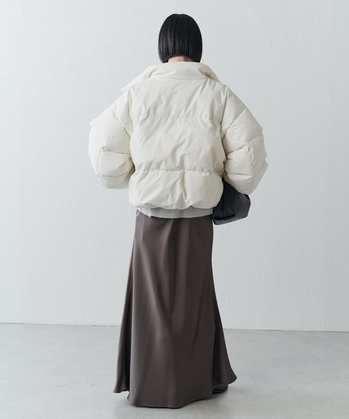 Lui's（ルイス）の「ショートダウンブルゾン（ダウンジャケット/コート・レディース・ホワイト/ブラック・M/S）」の7枚目の写真