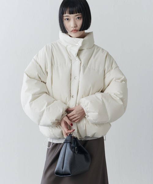 Lui's（ルイス）の「ショートダウンブルゾン（ダウンジャケット/コート・レディース・ホワイト/ブラック・M/S）」の8枚目の写真