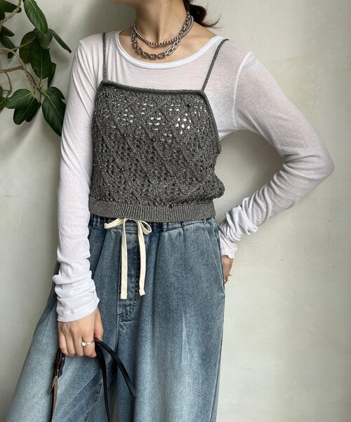 DouDou(ドゥドゥ)の「【WEB限定】ラメニットビスチェ(ニット/セーター・レディース・ゴールド/ブラック/グレー・FREE)」の3枚目の写真