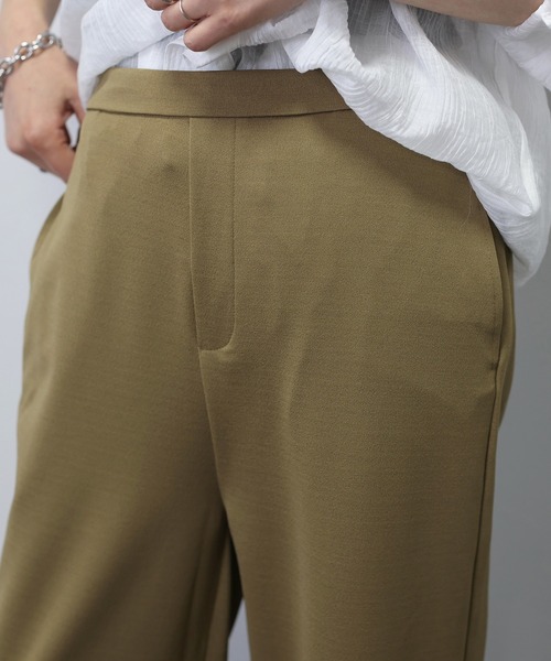 Aletta vita(アレッタビータ)の「カットジョーゼットドロストセミワイドパンツ(その他パンツ・レディース・グレー/ブラック/ダークベージュ・L/M)」の16枚目の写真