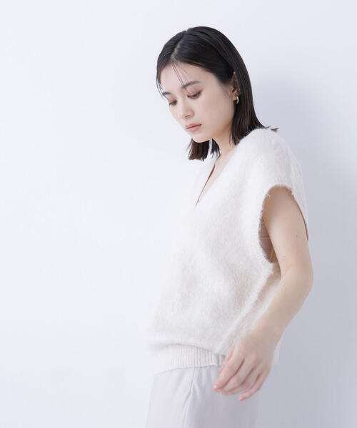 NATURAL BEAUTY BASIC(ナチュラルビューティーベーシック)の「◇ヘアリーVネックベスト(ベスト・レディース・マジェンタ/オフホワイト/グレー・FREE)」の22枚目の写真