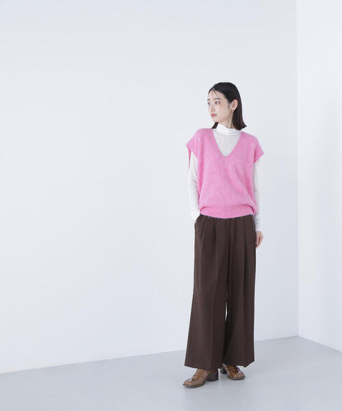 NATURAL BEAUTY BASIC(ナチュラルビューティーベーシック)の「◇ヘアリーVネックベスト(ベスト・レディース・マジェンタ/オフホワイト/グレー・FREE)」の6枚目の写真