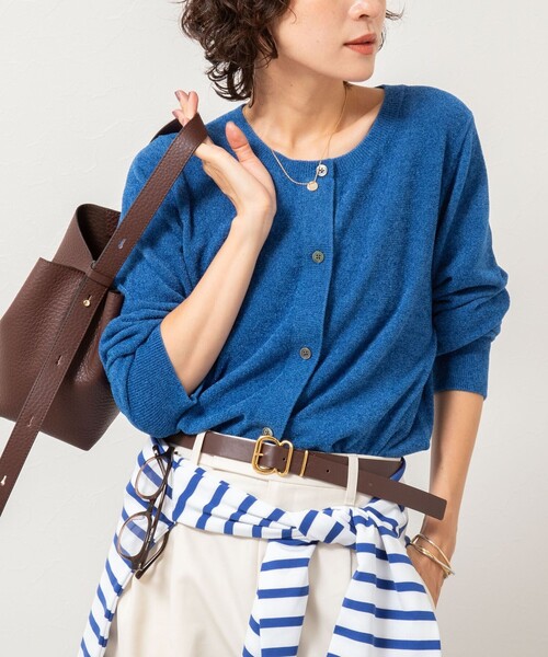 Rie Miller（リエミラー）の「《手洗い可能》《アンサンブル対応》モールヤーンクルーネックカーディガン（カーディガン/ボレロ・レディース・ボルドー/ブルー/ベビーピンク/グレー・38）」の3枚目の写真