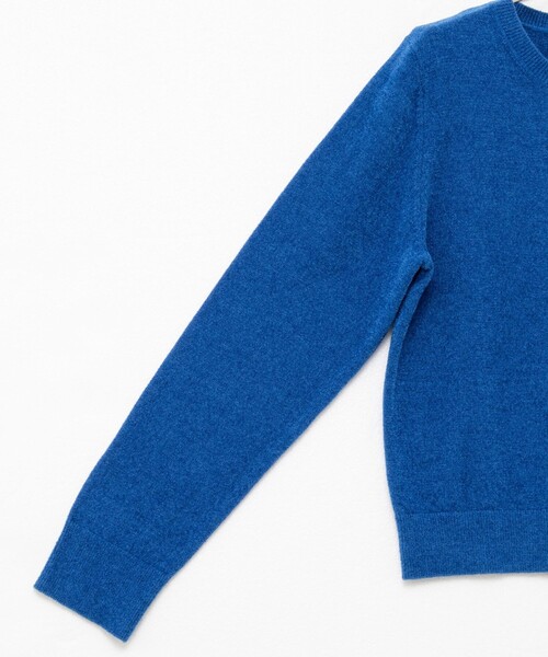 Rie Miller（リエミラー）の「《手洗い可能》《アンサンブル対応》モールヤーンクルーネックカーディガン（カーディガン/ボレロ・レディース・ボルドー/ブルー/ベビーピンク/グレー・38）」の10枚目の写真