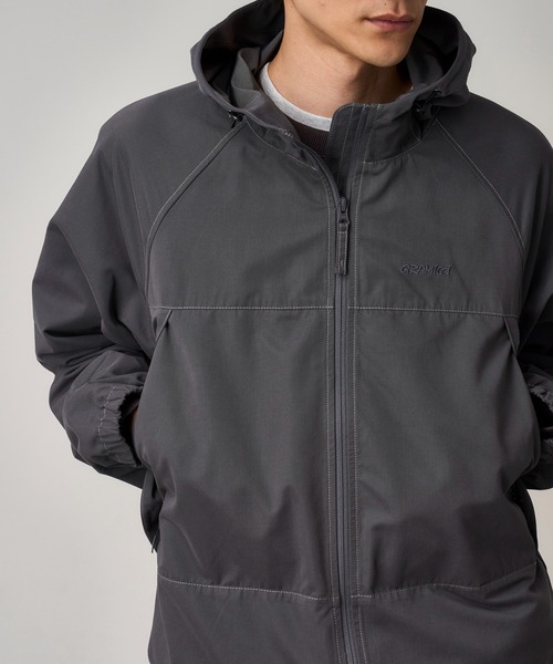 Gramicci（グラミチ）の「SALEM HOODED JACKET｜セーラムフーデッドジャケット Gramicci グラミチ（ブルゾン・メンズ・ブラウン/チャコール/ライトオリーブ・M/XXL/XL/L/S）」の2枚目の写真