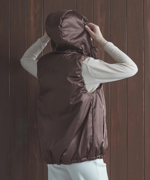 komari 　　　PICONE ピッコーネ　コート　フード付き中綿ベスト STUDIO PICONE（スタジオピッコーネ）の「フード付き撥水中綿ベスト