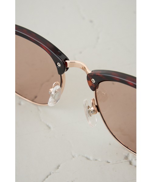 AZUL by moussy（アズールバイマウジー）の「ハーフスリムフレームアイウェア（メガネ・メンズ・ブラウン系その他/ブラック系その他・FREE）」の17枚目の写真