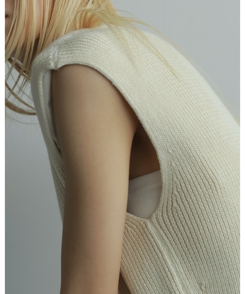 anuke（アンヌーク）の「Padin Knit Tanktop（タンクトップ・レディース・ブラウン/アイボリー・FREE）」の5枚目の写真