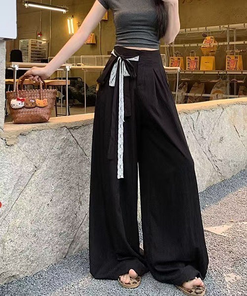 gossip!ロサンゼルス(ゴシップロサンゼルス)の「レースリボン紐付き ナチュラルシワ素材 ハイウエストワイドロングパンツ レディース(その他パンツ・レディース・ブラック/ホワイト/ネイビー・S/M)」の16枚目の写真