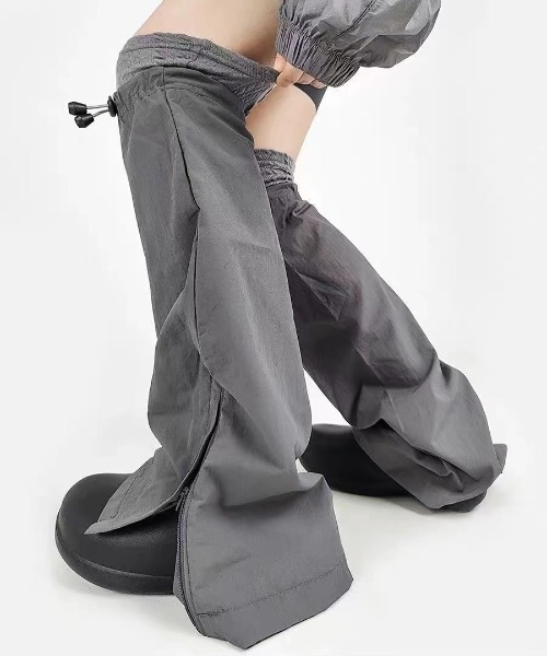 lilful(リルフル)の「ボリューム切り替え レッグウォーマー ブーツカバー風 フェイクスエード(レッグウォーマー・レディース・グレー・F)」の3枚目の写真