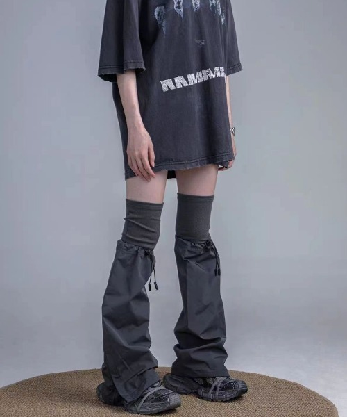 lilful(リルフル)の「ボリューム切り替え レッグウォーマー ブーツカバー風 フェイクスエード(レッグウォーマー・レディース・グレー・F)」の7枚目の写真