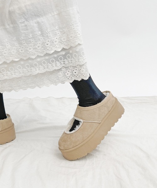 Shoes in Closet（シューズインクローゼット）の「軽量厚底 もこもこファー メリージェーン ムートン スリッポン 6465（スリッポン・レディース・キャメル/ライトベージュ・S/M/L/LL）」の19枚目の写真