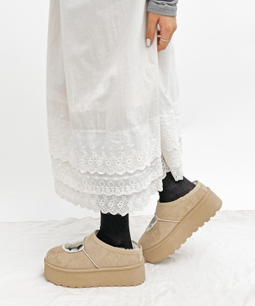 Shoes in Closet（シューズインクローゼット）の「軽量厚底 もこもこファー メリージェーン ムートン スリッポン 6465（スリッポン・レディース・キャメル/ライトベージュ・S/M/L/LL）」の16枚目の写真