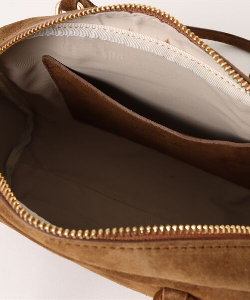 CHRISTIAN VILLA(クリスチャンヴィラ)の「【CHRISTIAN VILLA】ミディアムサイズレザーショルダーバッグ(Q56451)(ショルダーバッグ・レディース・ブラウン系その他/ブラック・ALL)」の5枚目の写真