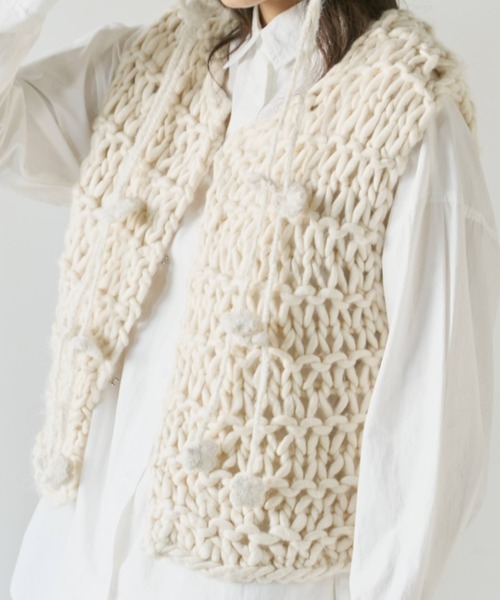 Libra Cue(リブラ キュー)の「ハンドニットベスト(ベスト・レディース・アイボリー/ブラック・FREE)」の4枚目の写真