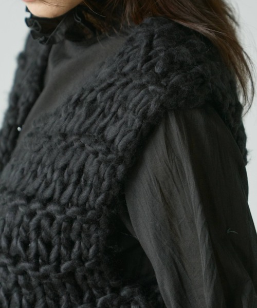 Libra Cue(リブラ キュー)の「ハンドニットベスト(ベスト・レディース・アイボリー/ブラック・FREE)」の16枚目の写真