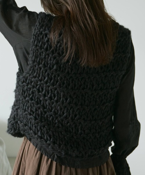 Libra Cue(リブラ キュー)の「ハンドニットベスト(ベスト・レディース・アイボリー/ブラック・FREE)」の14枚目の写真