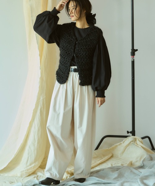 Libra Cue(リブラ キュー)の「ハンドニットベスト(ベスト・レディース・アイボリー/ブラック・FREE)」の10枚目の写真