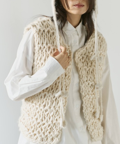 Libra Cue(リブラ キュー)の「ハンドニットベスト(ベスト・レディース・アイボリー/ブラック・FREE)」の20枚目の写真