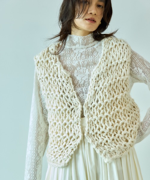 MICHAELA BUERGER ハンドニット ニットベスト ブラック 新入荷 / . hand knit vest 