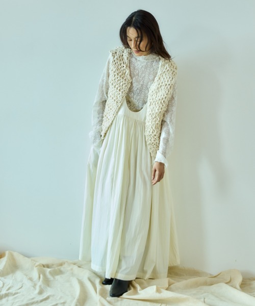 Libra Cue(リブラ キュー)の「ハンドニットベスト(ベスト・レディース・アイボリー/ブラック・FREE)」の18枚目の写真