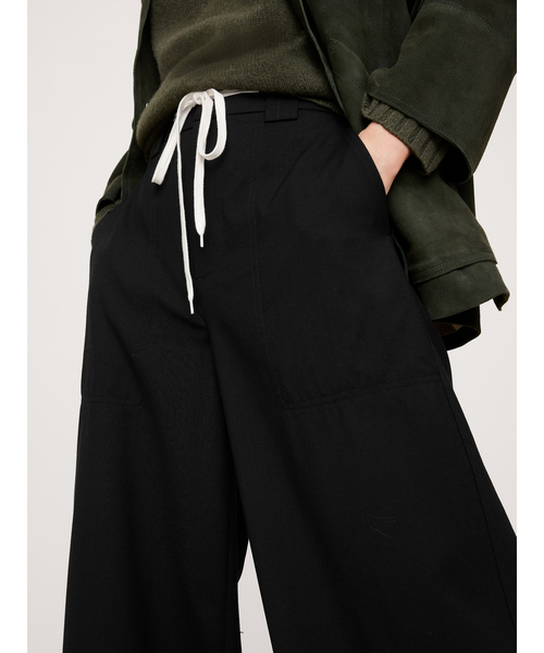 Banana Republic(バナナリパブリック)の「ハイライズ ワイドレッグ イタリアンウール パンツ(その他パンツ・レディース・ブラック/ブルー/ライトグレー・0/8/6/4/2)」の14枚目の写真