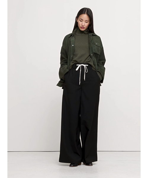 Banana Republic(バナナリパブリック)の「ハイライズ ワイドレッグ イタリアンウール パンツ(その他パンツ・レディース・ブラック/ブルー/ライトグレー・0/8/6/4/2)」の18枚目の写真