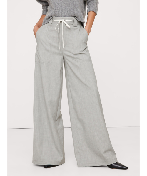 Banana Republic(バナナリパブリック)の「ハイライズ ワイドレッグ イタリアンウール パンツ(その他パンツ・レディース・ブラック/ブルー/ライトグレー・0/8/6/4/2)」の1枚目の写真
