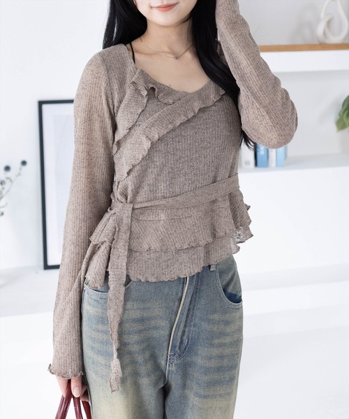 CLEAR BASIC（クリアベーシック）の「カシュクール風メロウフリルニットトップス［韓国ファッション カジュアル］≪AW新作≫（Tシャツ/カットソー・レディース・チャコールグレー/アイボリー/ブラウン・F）」の6枚目の写真