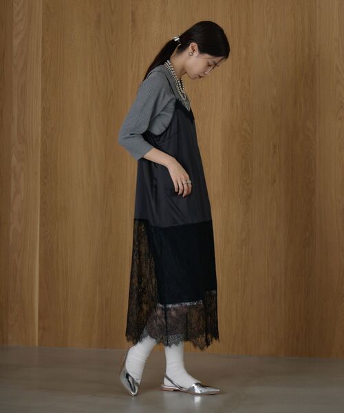 kivi（キヴィ）の「レース切り替えサテンOP（ワンピース・レディース・ブラウン/ブラック・FREE）」の6枚目の写真