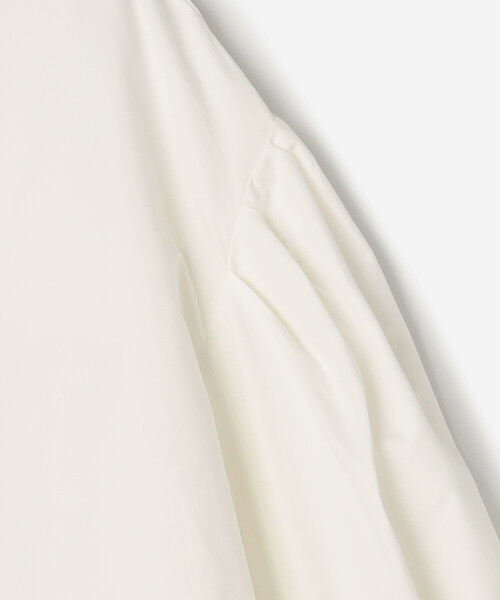 Bshop（ビショップ）の「eunoia | パフスリーブ オーバーサイズシャツ WOMEN（シャツ/ブラウス・レディース・ブラック/ホワイト・ONE）」の8枚目の写真