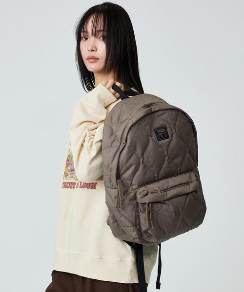 TAION（タイオン）の「【TAION/タイオン】ミリタリー ダウンバッグパック/ダウン/リュック/ユニセックス【WEB限定】（バックパック/リュック・メンズ・ブラック/ダークネイビー/グリーン系その他/グリーン系その他2/グリーン系その他3・フリー）」の3枚目の写真