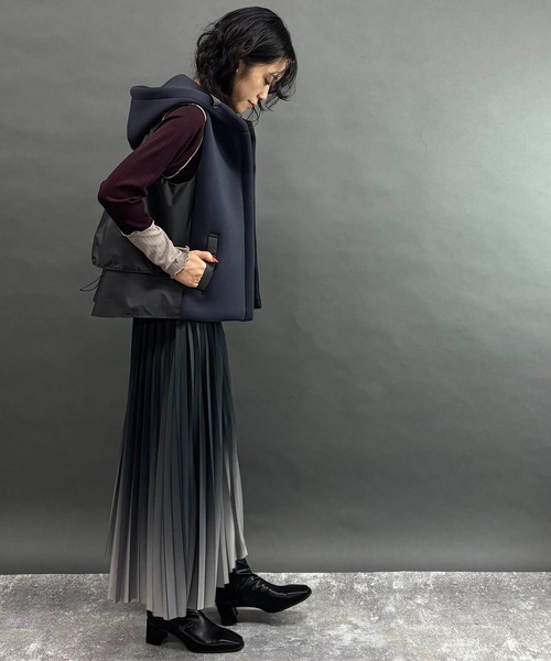 レア商品　Nike プリーツスカート グラデーション AS+W+J+POOLSIDE+PLEATED+SKIRT.png