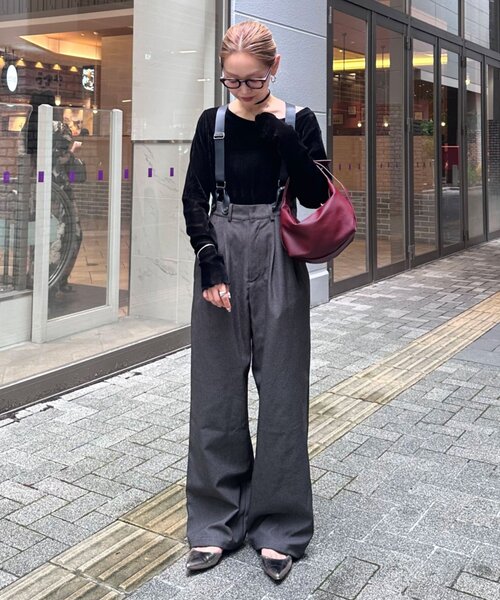 WILLOW(ウィロー)の「【WEB限定】【WILLOW】サスペンダー付きスラックス(サロペット/オーバーオール・レディース・グレー/ブラック・SMALL/MEDIUM)」の2枚目の写真