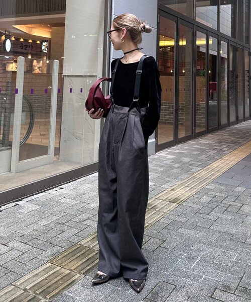 WILLOW(ウィロー)の「【WEB限定】【WILLOW】サスペンダー付きスラックス(サロペット/オーバーオール・レディース・グレー/ブラック・SMALL/MEDIUM)」の15枚目の写真