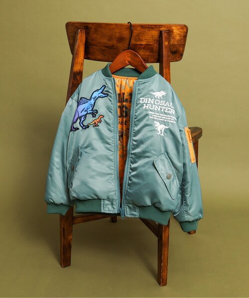 BREEZE(ブリーズ)の「【2WAY】リバーシブルダイナソーMA-1(MA-1・キッズ・カーキ・90/100/120/140)」の1枚目の写真