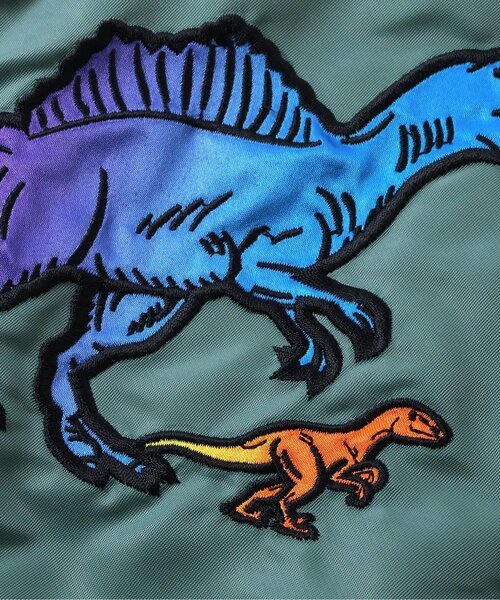 BREEZE(ブリーズ)の「【2WAY】リバーシブルダイナソーMA-1(MA-1・キッズ・カーキ・90/100/120/140)」の10枚目の写真