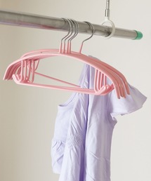 florist（フローリスト）の「【子供用・5本セット】滑らないキッズハンガー（収納グッズ）」