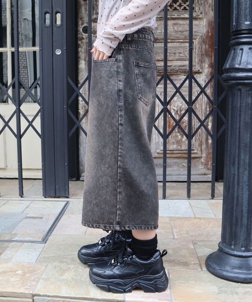 CECIL McBEE（セシルマクビー）の「デニムワイドハーフパンツ（デニムパンツ・レディース・ブラック/ブルー・LARGE/MEDIUM）」の5枚目の写真