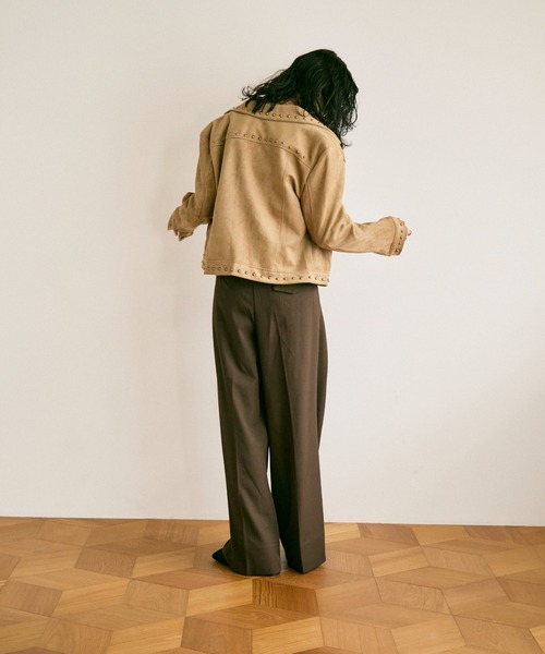 Lutim by u（ルチバイユー）の「Studs trim suede short jacket / スタッズトリムスエードショートジャケット（カバーオール・レディース・ベージュ・FREE）」の20枚目の写真