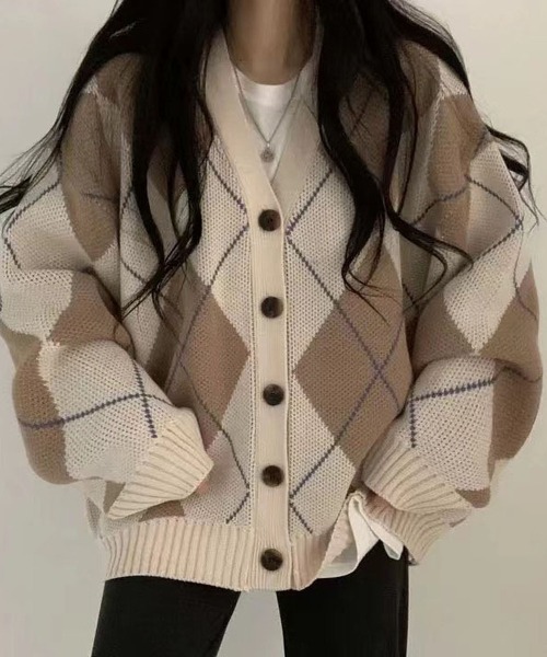 MAISON DE THERESE（メゾン ド テレーズ）の「ダイヤモンド柄のVネックカーディガン（カーディガン/ボレロ・レディース・ブルー/ベージュ/ブラウン・FREE）」の2枚目の写真