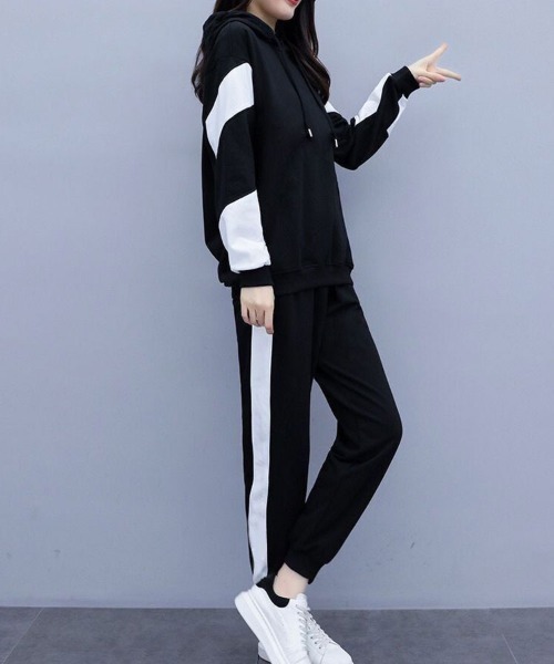 SallyLunn(サリーラン)の「ロゴラインスウェットセットアップ(スウェット・レディース・ブラック・LARGE/MEDIUM)」の3枚目の写真