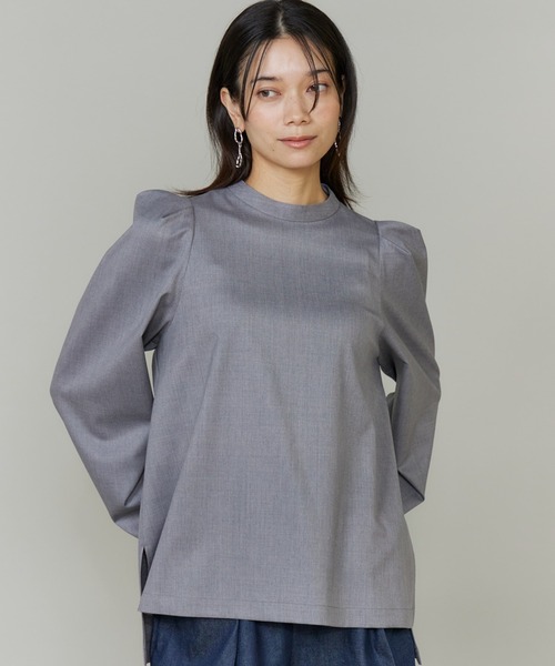 INED(イネド)の「【三尋木奈保コラボ】ギャバストレッチ盛り袖ブラウス(シャツ/ブラウス・レディース・グレー/ネイビー・11号/9号/7号)」の1枚目の写真