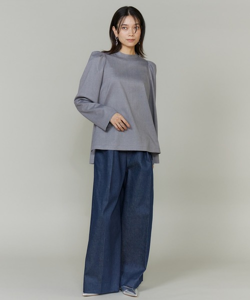 INED(イネド)の「【三尋木奈保コラボ】ギャバストレッチ盛り袖ブラウス(シャツ/ブラウス・レディース・グレー/ネイビー・11号/9号/7号)」の6枚目の写真